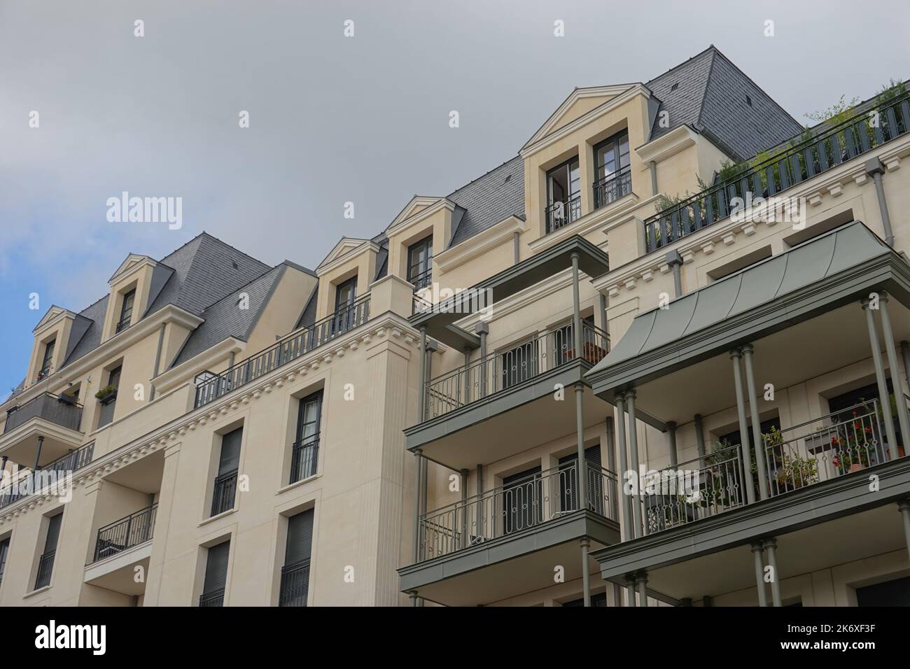 Clamart bei Paris, neue traditionelle Architektur, Wohnanlage Beaurivage // Clamart near Paris, New Traditional Architecture, Housing Project Beauriva Stock Photo