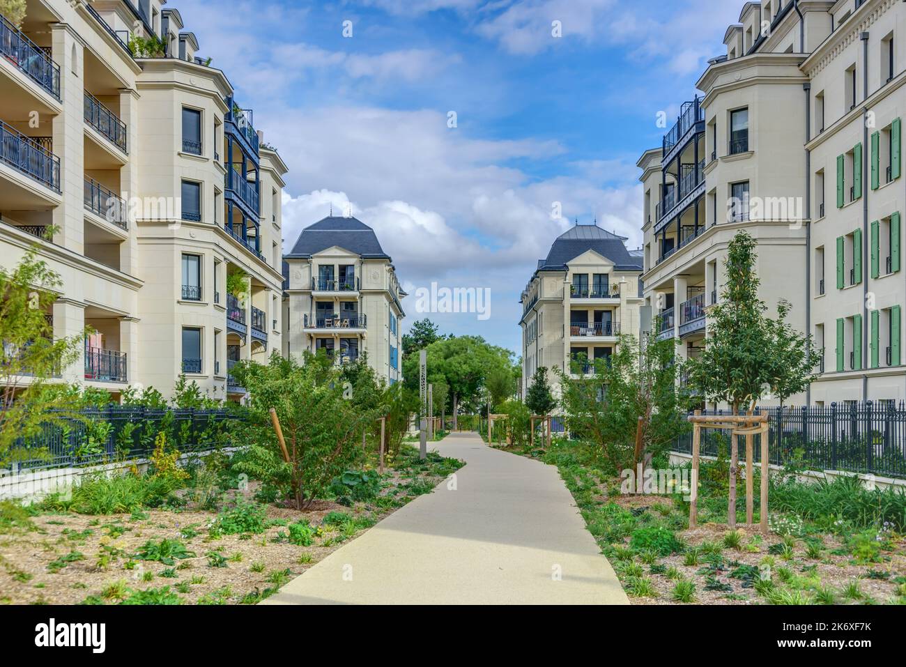 Clamart bei Paris, neue traditionelle Architektur, Wohnanlage
