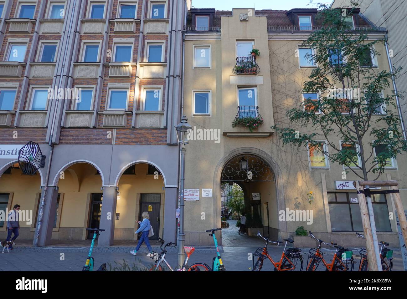 Berlin, Nikolaiviertel // Berlin, Nikolaiviertel Stock Photo Alamy