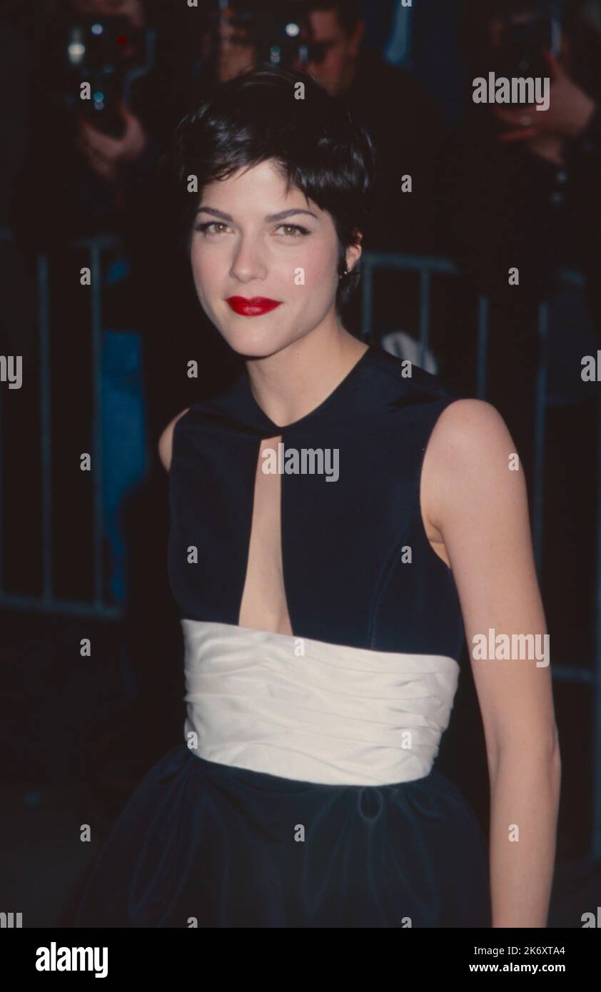 Selma Blair attends the premiere of "The Sweetest Thing" at Loews