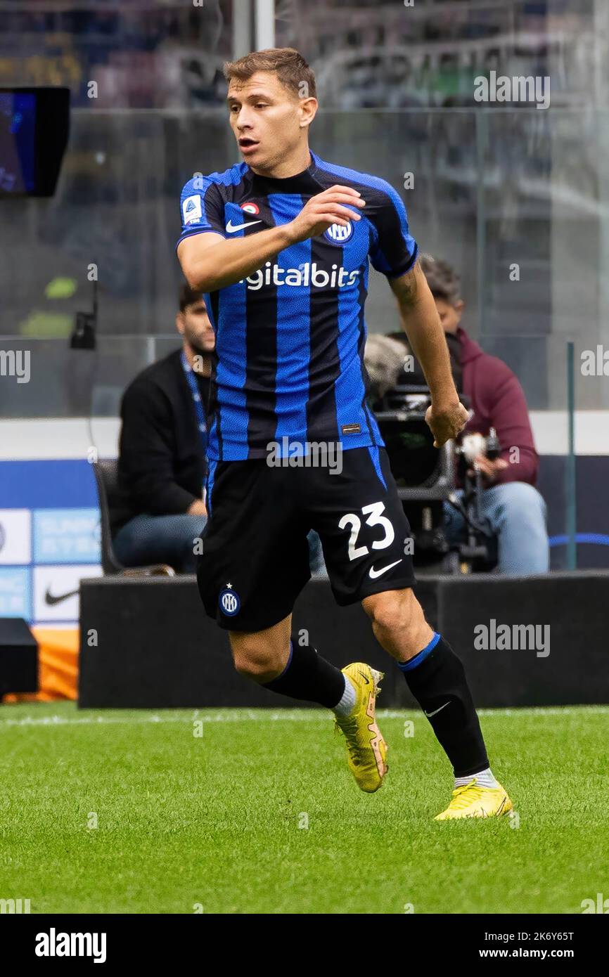 Milano, Italy. 16th Oct, 2022. NicolÚ Barella of FC Internazionale seen in action during the Serie A football match between FC Internazionale and US Salernitana 1919 at Stadio Giuseppe Meazza in San Siro. Final score; FC Internazionale 2:0 US Salernitana 1919 Credit: SOPA Images Limited/Alamy Live News Stock Photo