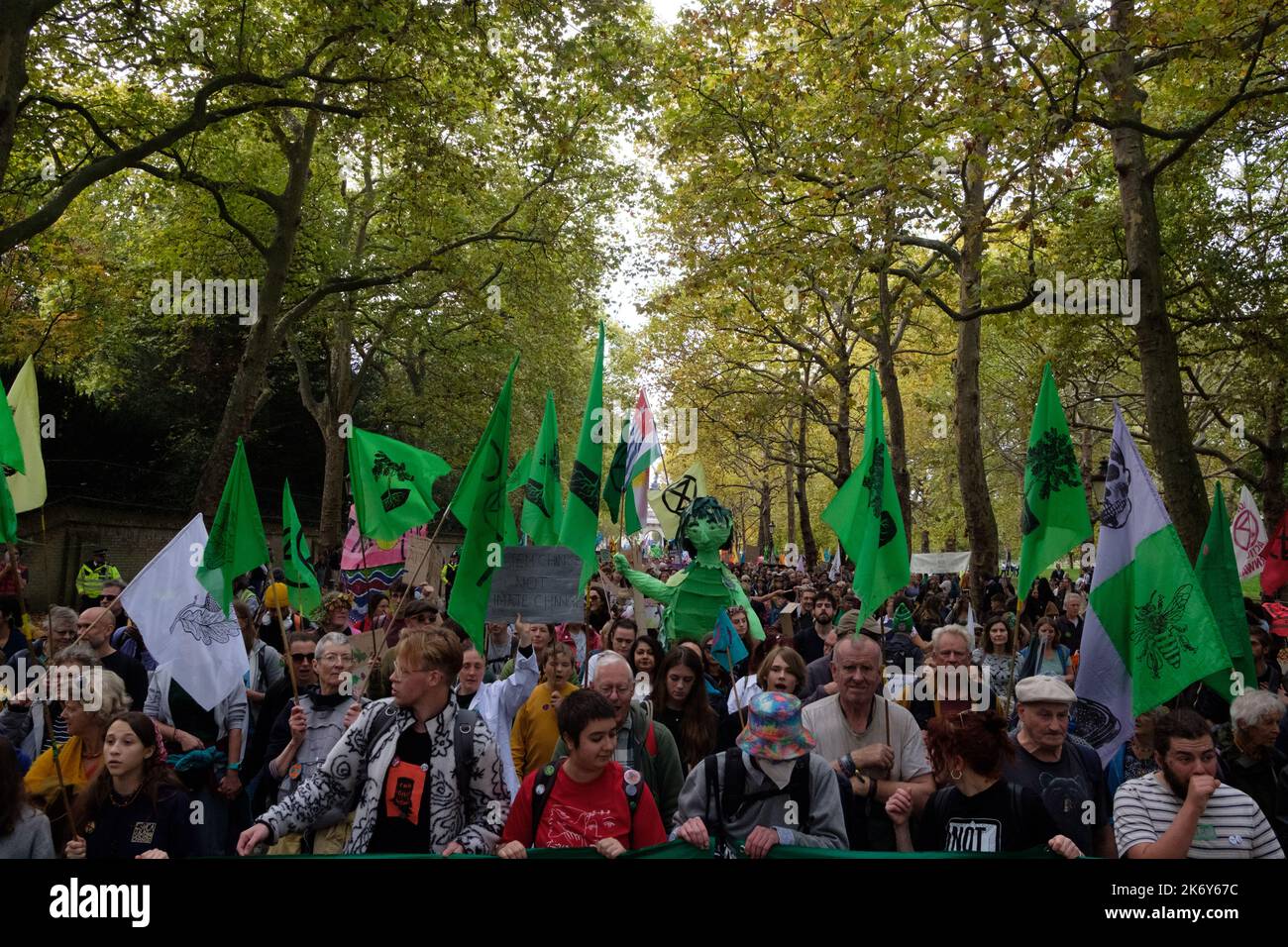 London, UK. 16 OCT, 2022. Extinction Rebellion march “Reclaim Our Future” from Hyde Park to Parliament Square. Credit: Joao Daniel Pereira/Alamy Live News Stock Photo