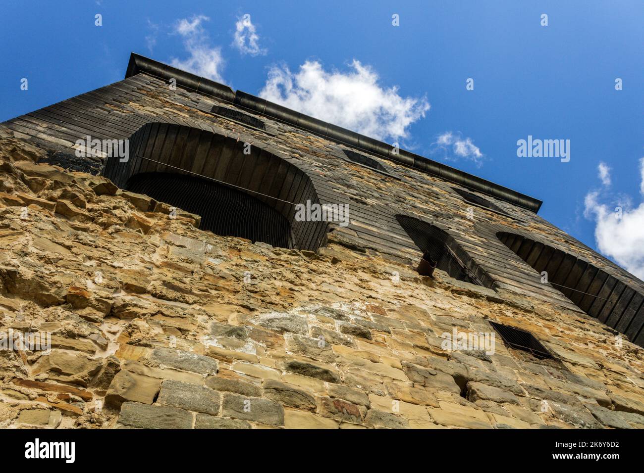 Leeds Central Station wagon hoist Stock Photo Alamy