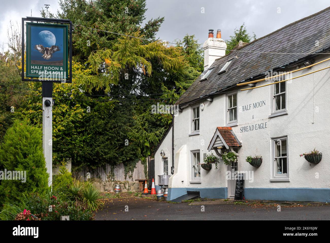 Half Moon and Spread Eagle country pub in Micheldever village