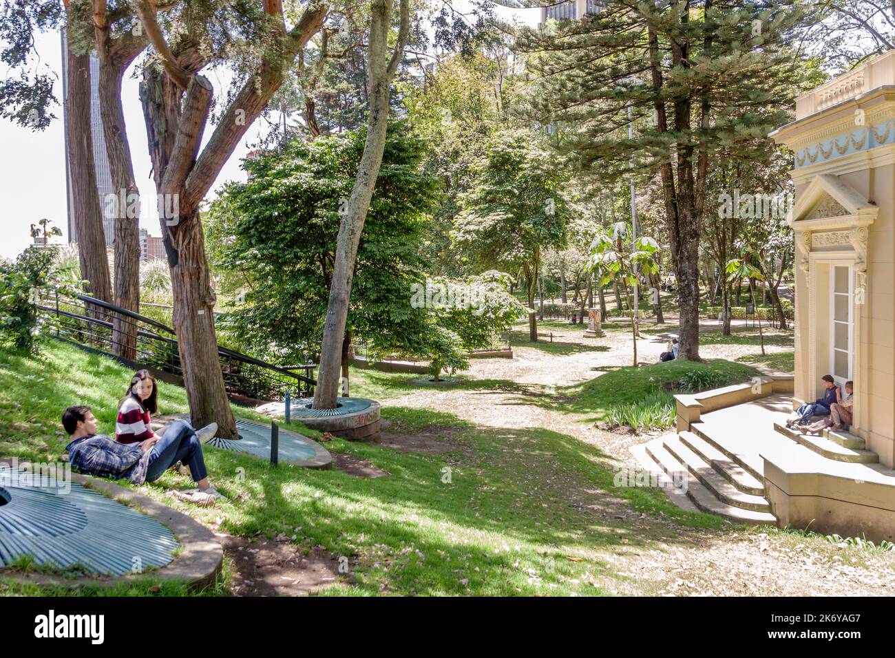 Quiosco de la luz light pavilion by architect pietro cantini hires