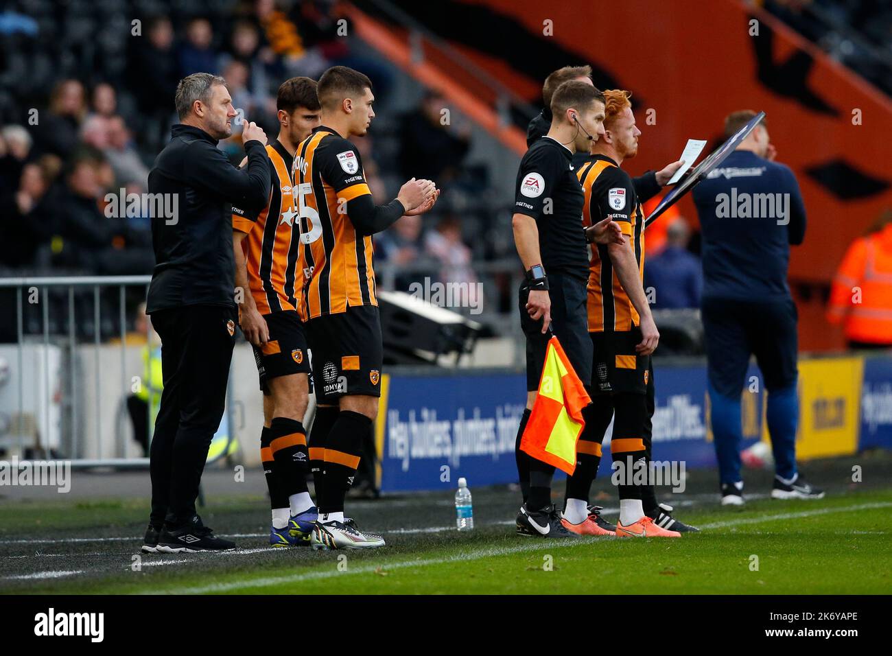 Andy Dawson interim manager of Hull City makes a triple substitution and brings on Xavier Simons #35 of Hull City, Ryan Woods #15 of Hull City and Ryan Longman #16 of Hull City  during the Sky Bet Championship match Hull City vs Birmingham City at MKM Stadium, Hull, United Kingdom, 16th October 2022  (Photo by Ben Early/News Images) Stock Photo