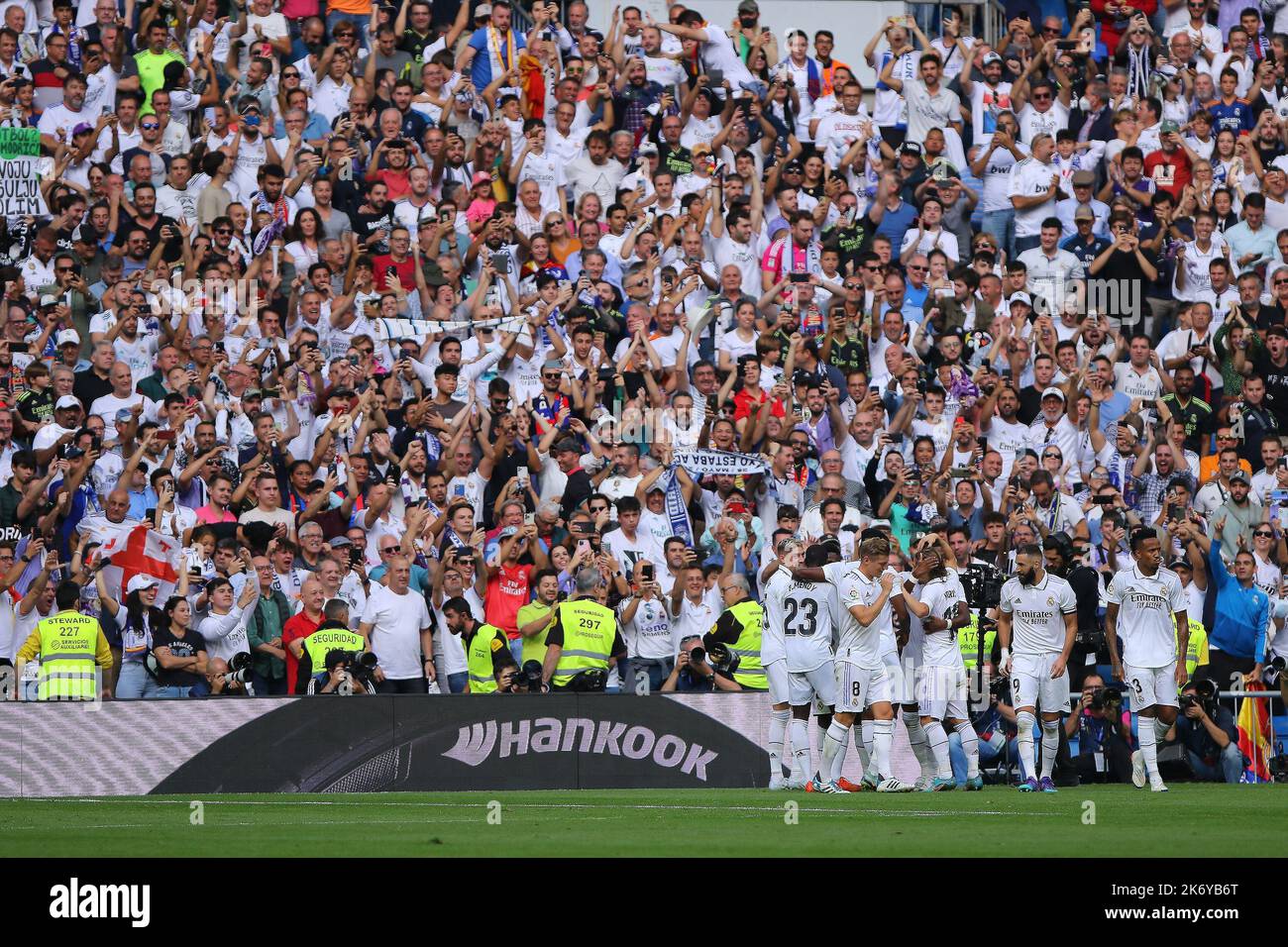 Madrid, Spain. 16th Oct, 2022. Real Madrid players celebrate during La Liga Match Day 9 between Real Madrid and FC Barcelona at Santiago Bernabeu Stadium in Madrid, Spain, on October 16, 2022. Credit: Edward F. Peters/Alamy Live News Stock Photo
