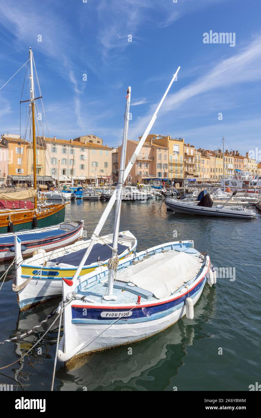 Saint-Tropez, Cote d'Azur, French Riviera, Provence, France.  The old fishing port.  Vieux port de peche. Stock Photo