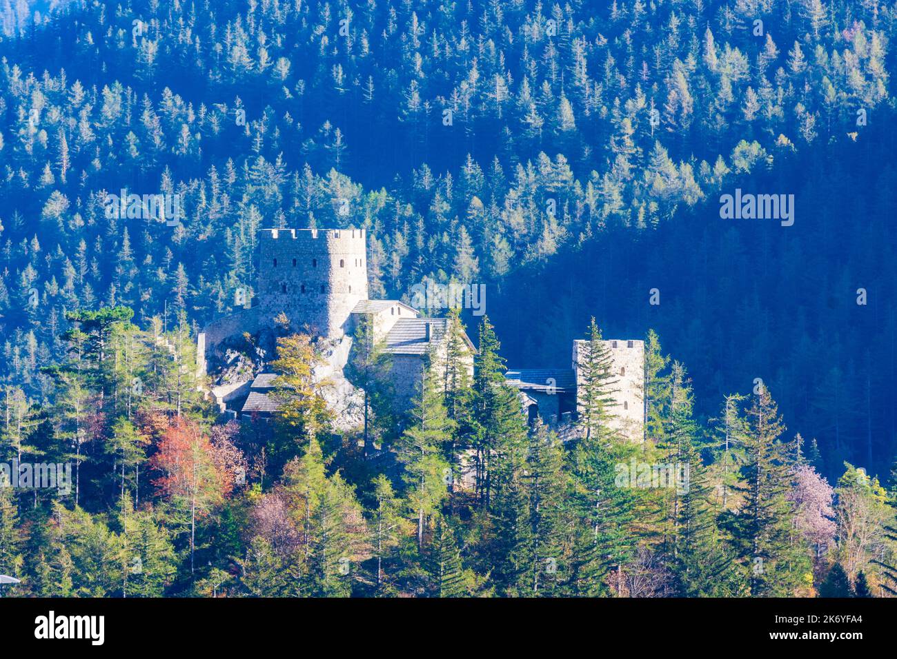 Puchberg am Schneeberg: Losenheim Castle in Wiener Alpen, Alps, Niederösterreich, Lower Austria, Austria Stock Photo