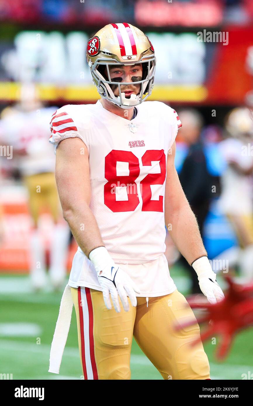 Ross Dwelley of the San Francisco 49ers on the field before the game  Fotografía de noticias - Getty Images