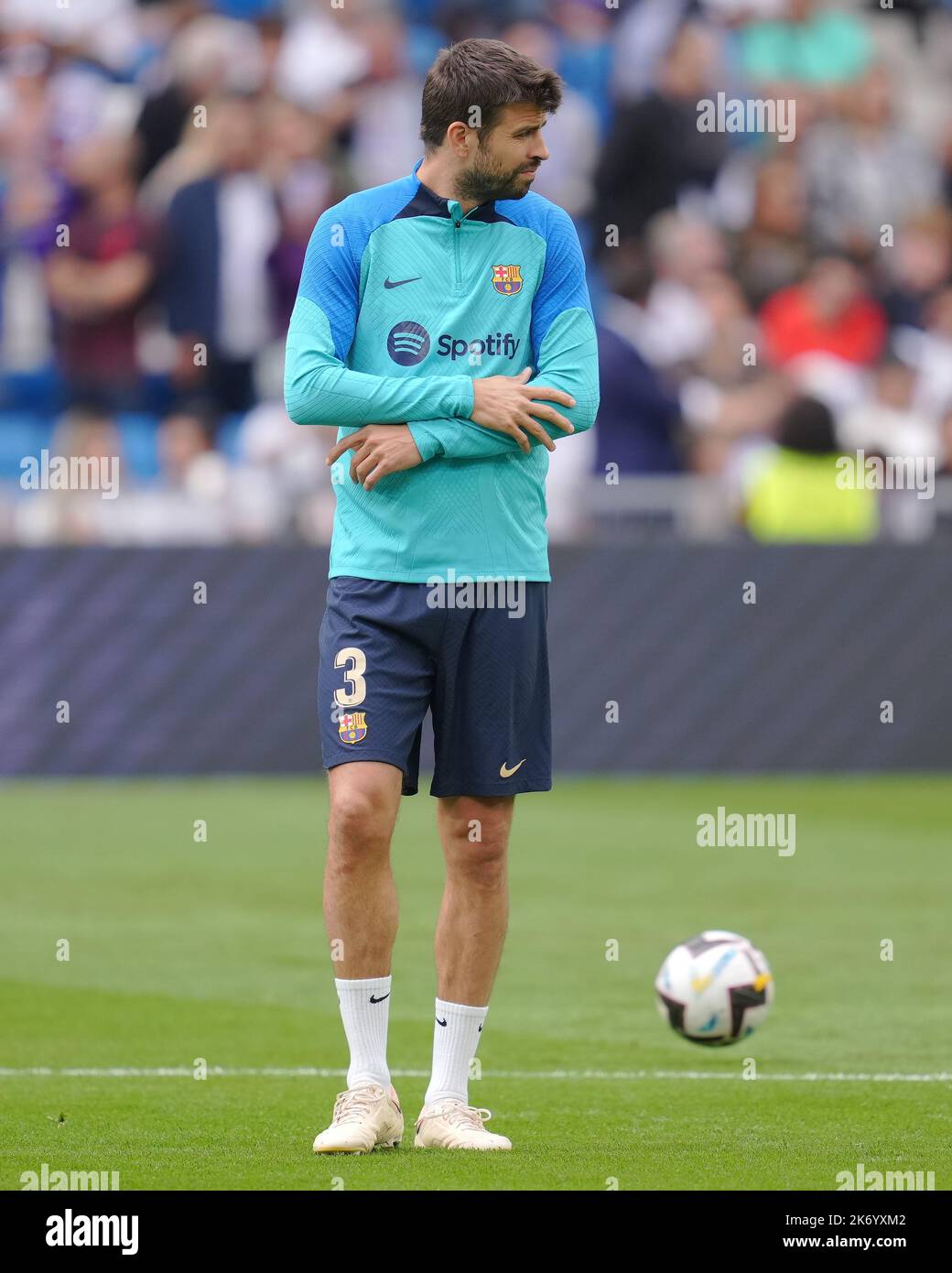Gerard Pique of FC Barcelona before the kick off during the La Liga match between Real Madrid and FC Barcelona played at Santiago Bernabeu Stadium on October 16, 2022 in Madrid, Spain. (Photo by Colas Buera / PRESSIN) Stock Photo