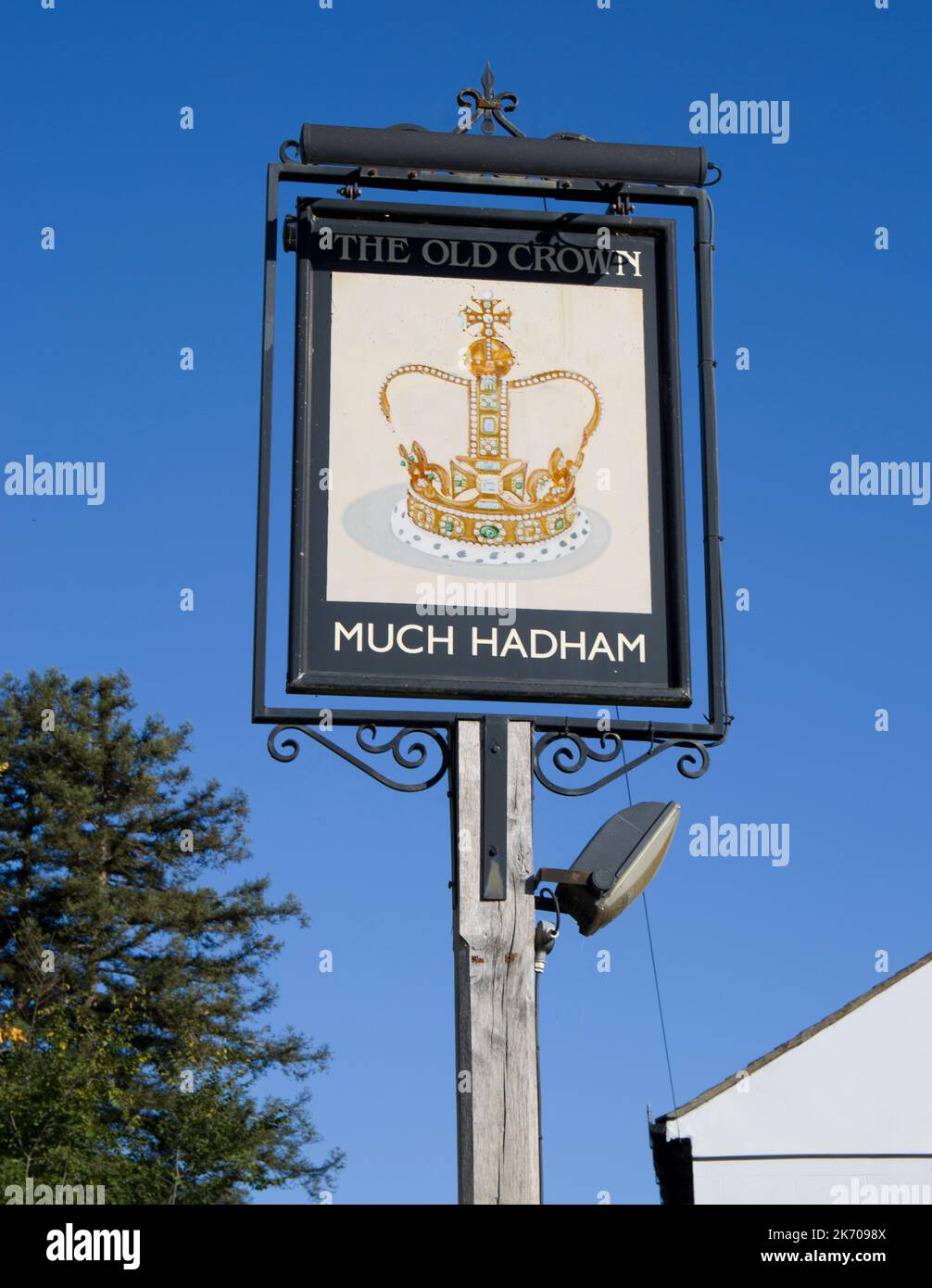 The Old Crown Pub Sign Much Hadham Hertfordshire Stock Photo Alamy