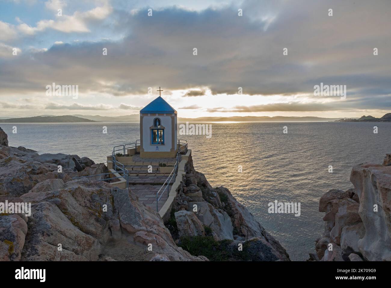 La chiesa sul mare, Sardegna Stock Photo