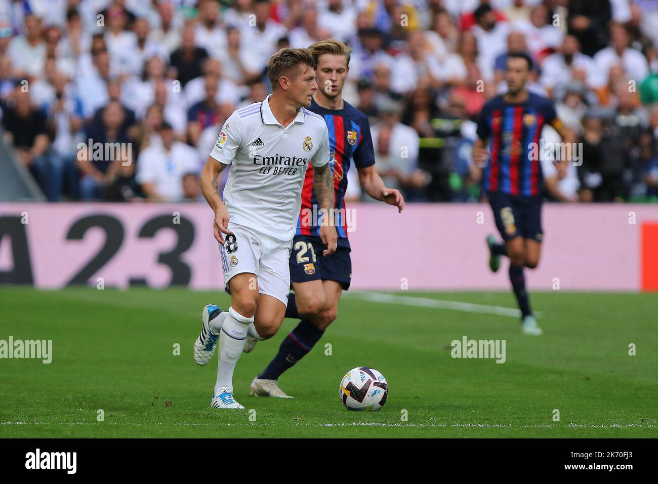 Madrid, Spain. 16th Oct, 2022. Real Madrid´s Toni Kroos in action during La Liga Match Day 9 between Real Madrid and FC Barcelona at Santiago Bernabeu Stadium in Madrid, Spain, on October 16, 2022. (Photo by Edward F. Peters/Sipa USA) Credit: Sipa USA/Alamy Live News Stock Photo