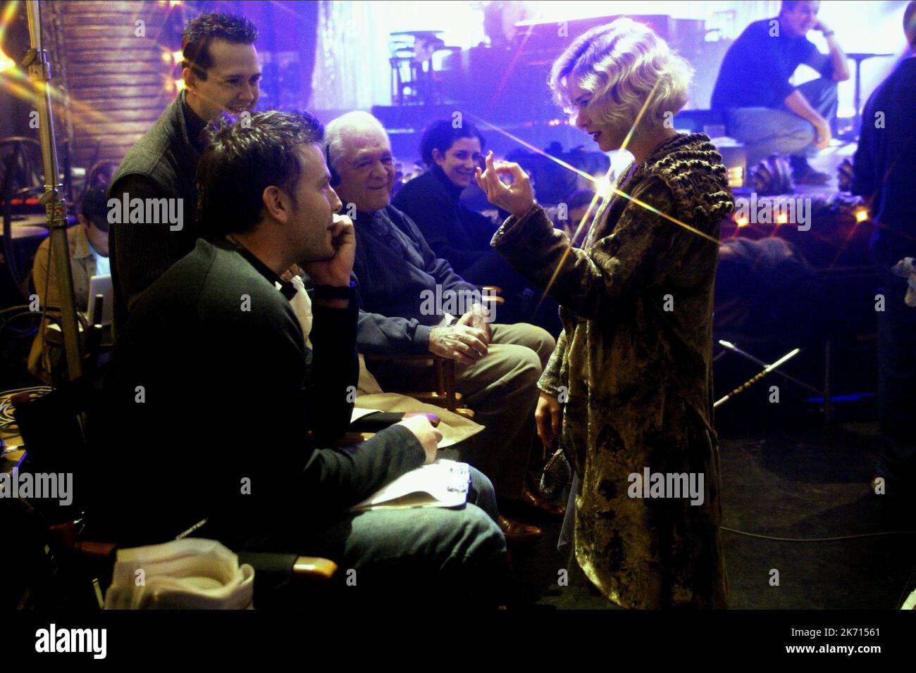 ROB MARSHALL, RENEE ZELLWEGER, CHICAGO, 2002 Stock Photo