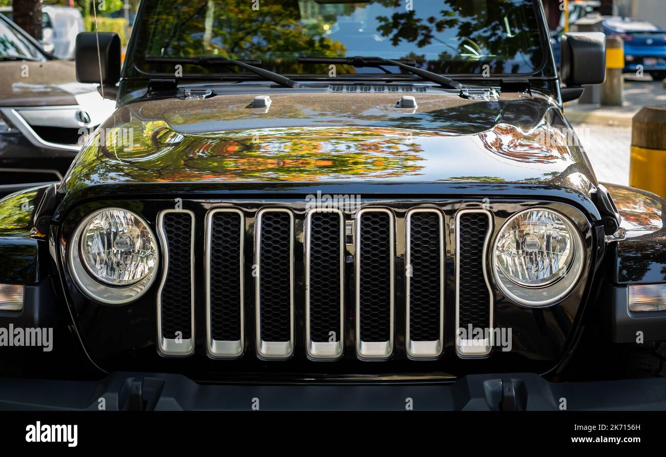 Jeep wrangler sahara black hi-res stock photography and images - Alamy