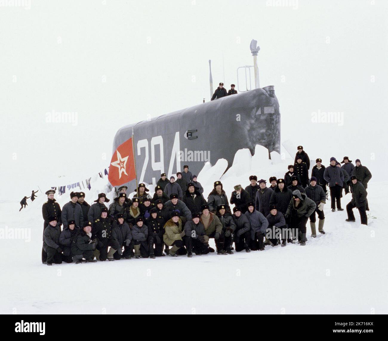 SUBMARINE CREW, K19 THE WIDOWMAKER, 2002 Stock Photo Alamy