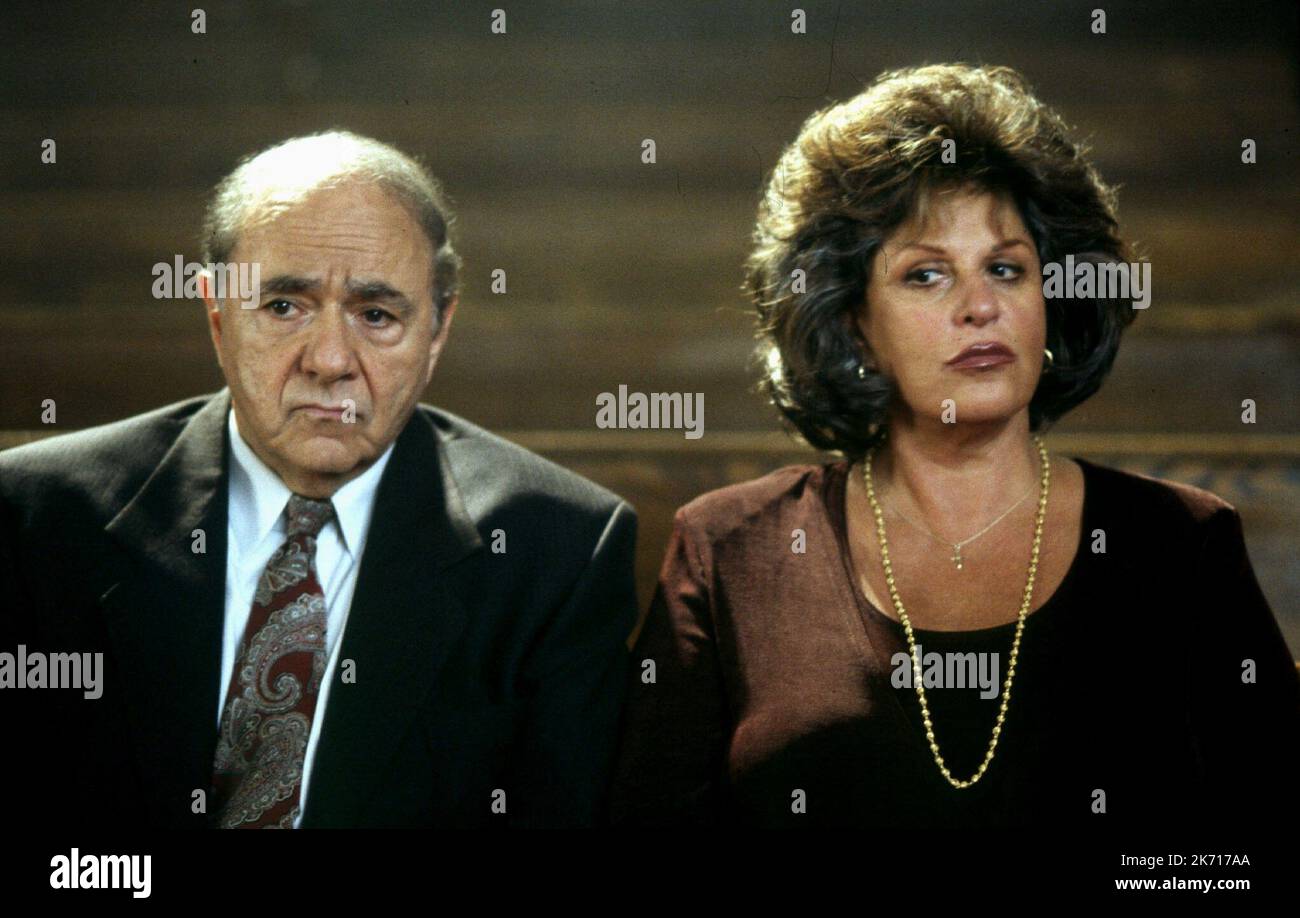 MICHAEL CONSTANTINE, LAINIE KAZAN, MY BIG FAT GREEK WEDDING, 2002 Stock Photo