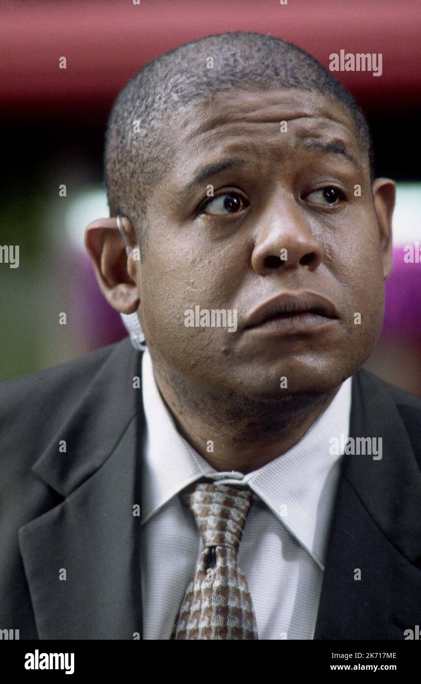 FOREST WHITAKER, PHONE BOOTH, 2002 Stock Photo Alamy