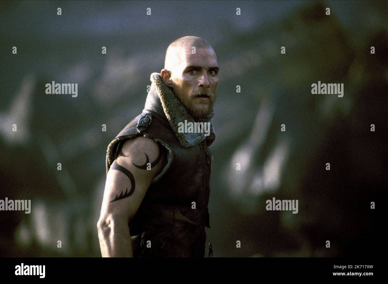 Reign of fire matthew mcconaughey hi-res stock photography and images -  Alamy, image size:1300x952