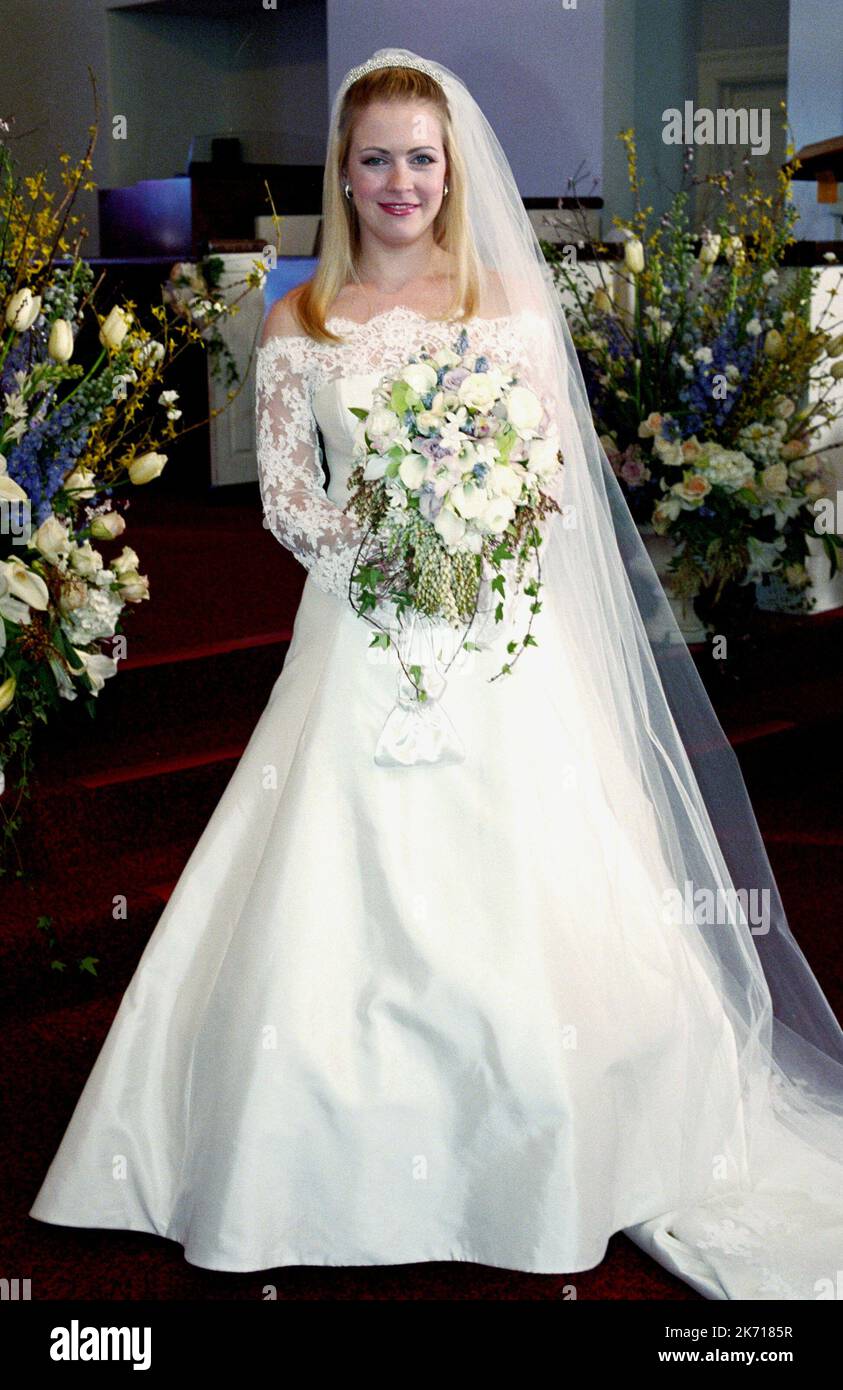 Melissa joan hart wedding ring 60 photos Astyledwedding com