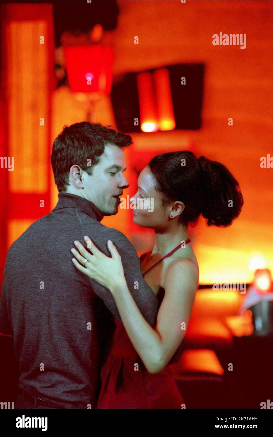 MARK WAHLBERG, THANDIE NEWTON, THE TRUTH ABOUT CHARLIE, 2002 Stock Photo