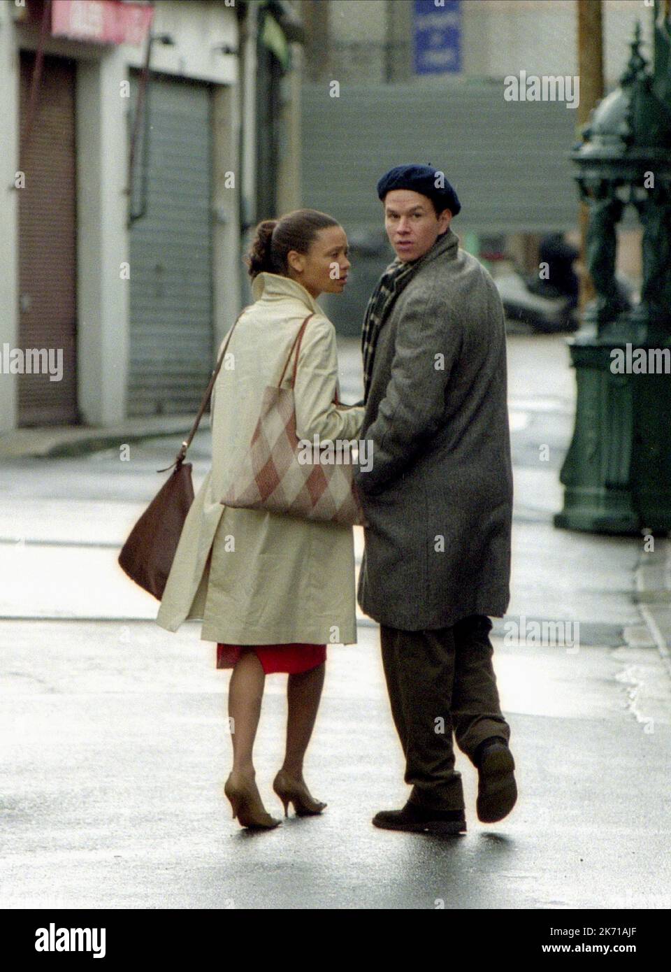 THANDIE NEWTON, MARK WAHLBERG, THE TRUTH ABOUT CHARLIE, 2002 Stock Photo