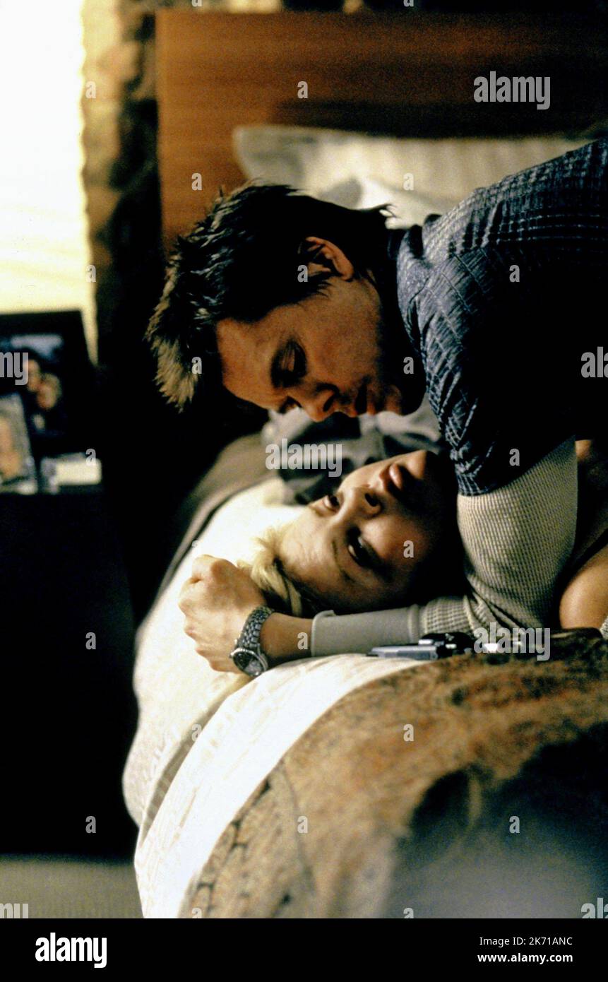 CHARLIZE THERON, KEVIN BACON, TRAPPED, 2002 Stock Photo Alamy