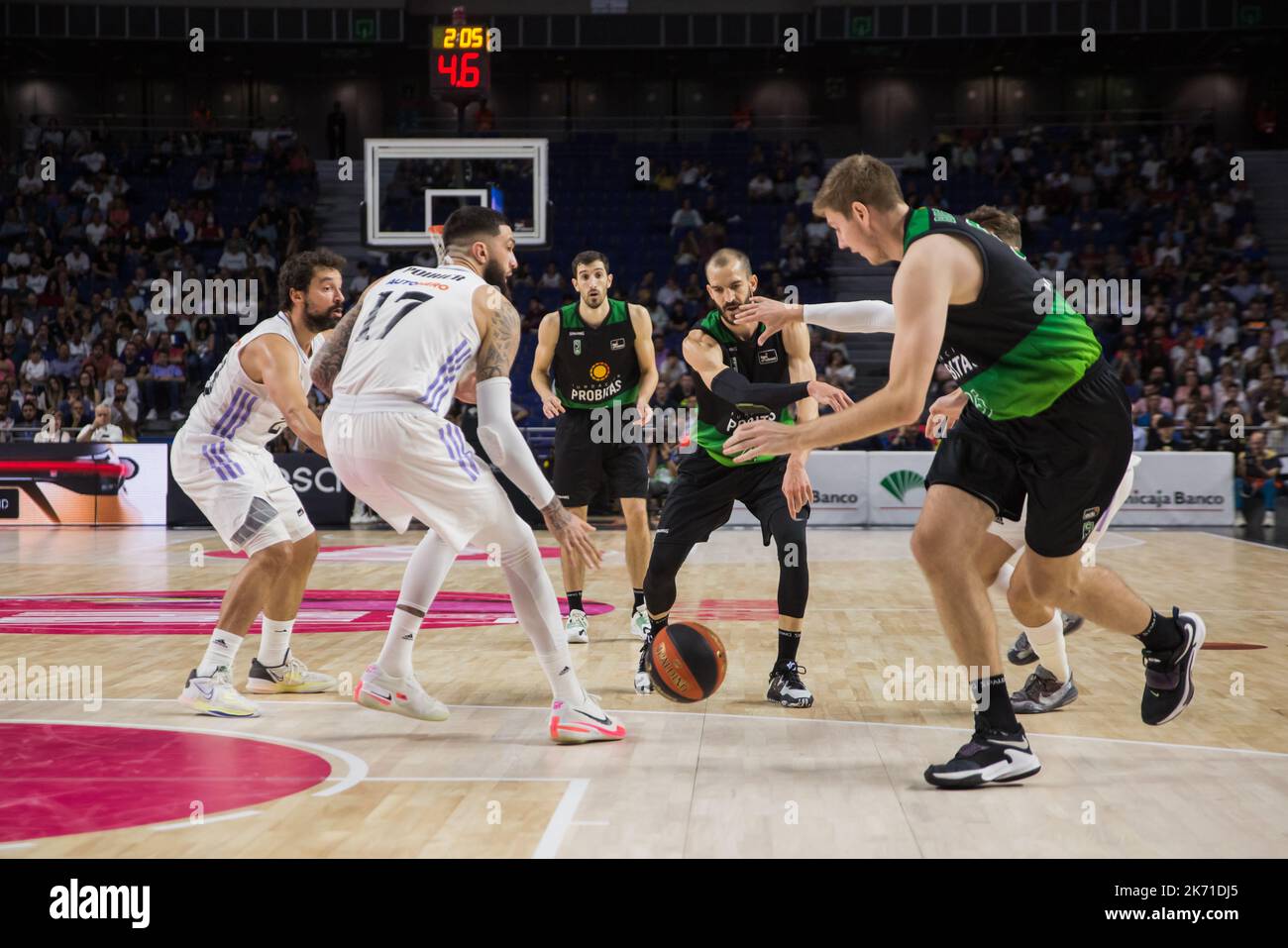 Madrid, Spain. 16th Oct, 2022. Simon Brigander (R)during Real Madrid victory over Joventut Badalona 96 - 79 in Liga Endesa regular season game (day 4) celebrated in at WiZink Center (Madrid, Spain). October 16th 2022. (Photo by Juan Carlos García Mate/Pacific Press) Credit: Pacific Press Media Production Corp./Alamy Live News Stock Photo