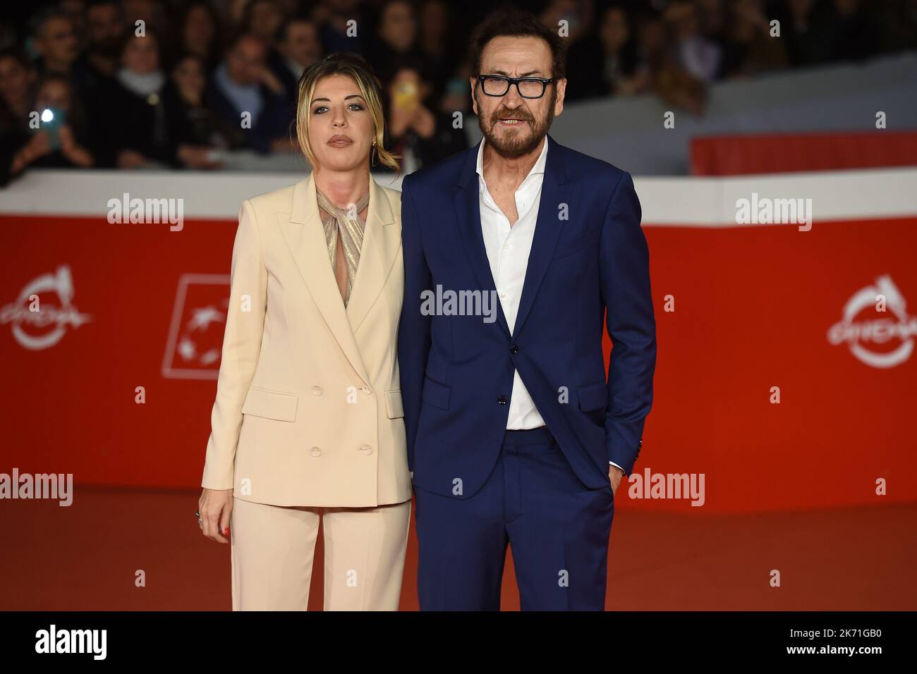 L'attore italiano Marco Giallini e Battisti alla Festa del