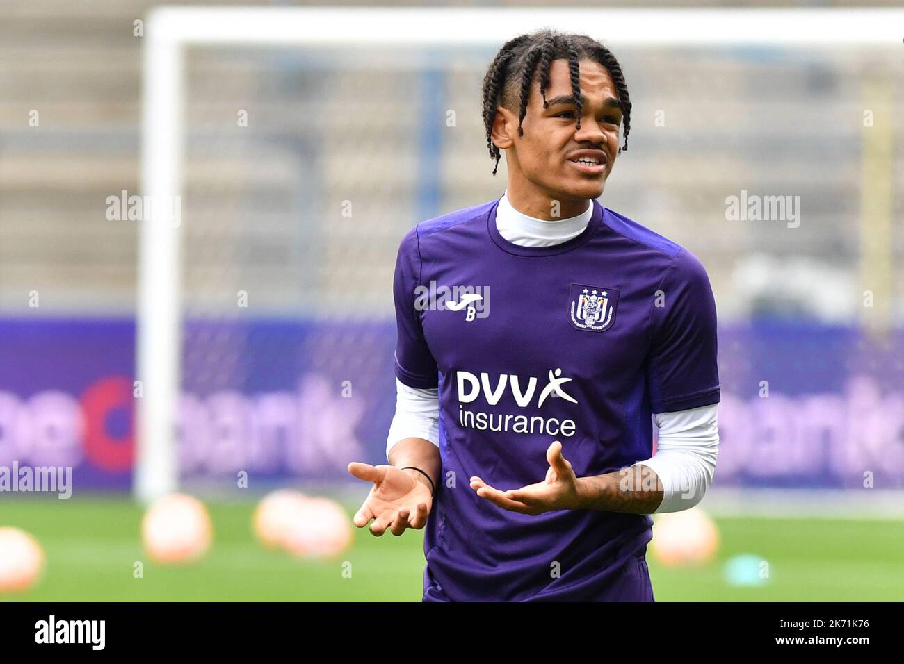 RSCA Futures' Mohamed Bouchouari and Beveren's Kevin Hoggas fight for the  ball during a soccer match between RSC Anderlecht Futures (u23) and SK  Beveren, Saturday 27 August 2022 in Brussels, on day