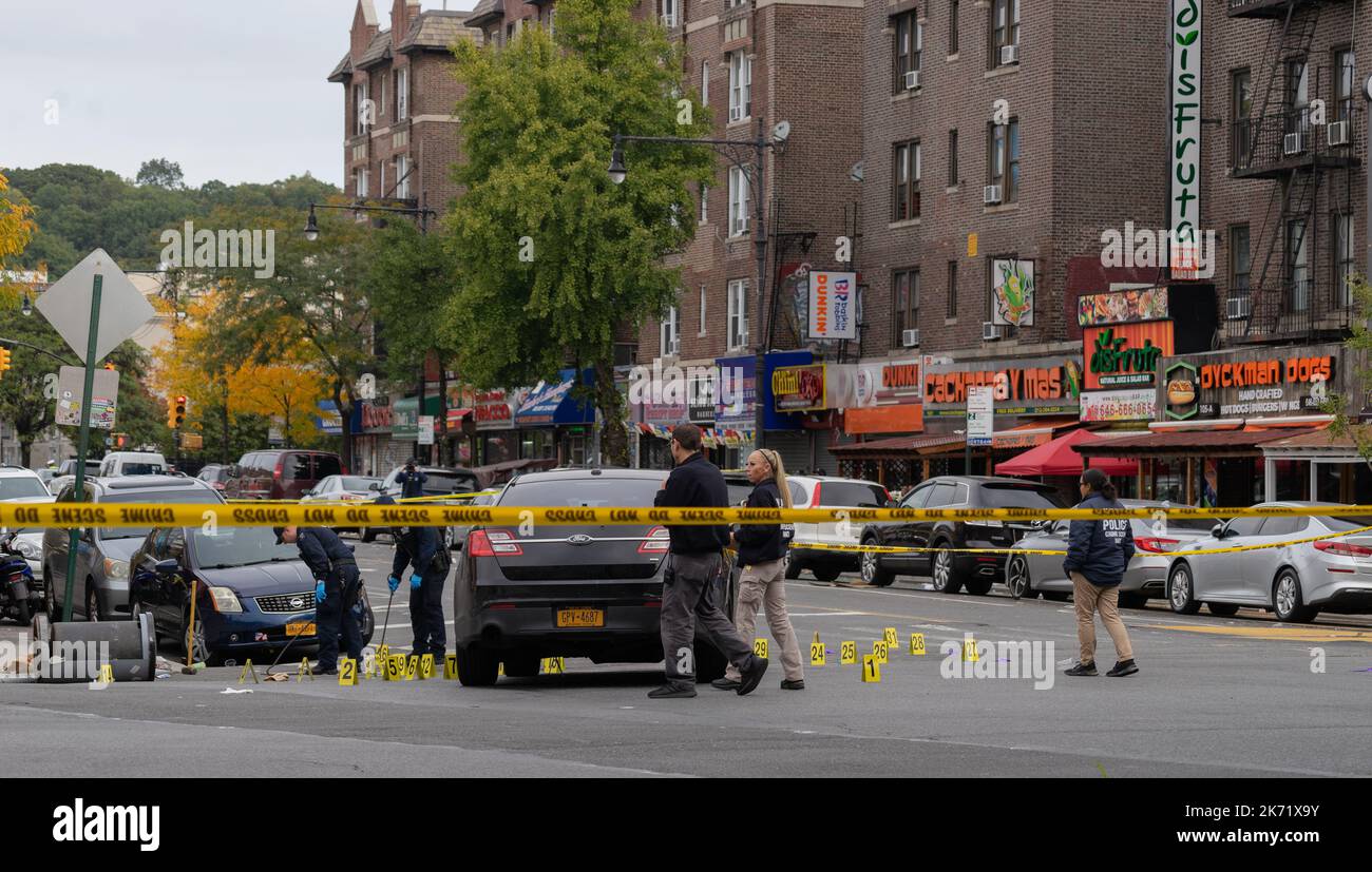 New York City, USA. 16th Oct, 2022. Members of the Crime Scene Unit investigate a police shooting with officers from the 34th precinct that occured on the corner of Nagle Avenue and Dykman Street in the Washington Heights section of Manhattan, New York City, NY, on October 16, 2022. (Photo by Steve Sanchez/Sipa USA). Credit: Sipa USA/Alamy Live News Stock Photo