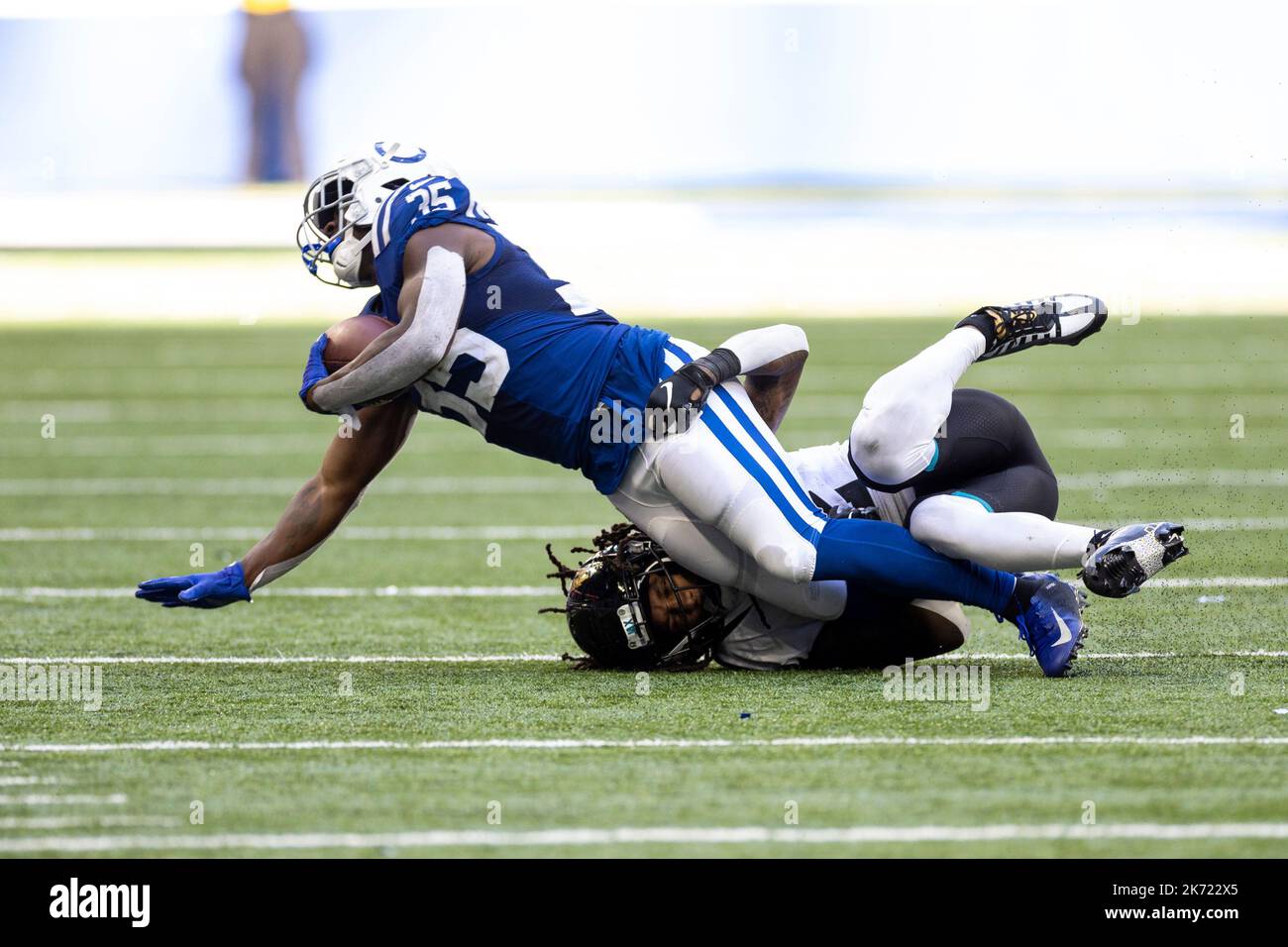 Jacksonville Jaguars defensive tackle John Henderson during an NFL football  game against the Tennessee Titans, Sunday, Oct. 4, 2009, in Jacksonville,  Fla.(AP Photo/Phil Coale Stock Photo - Alamy