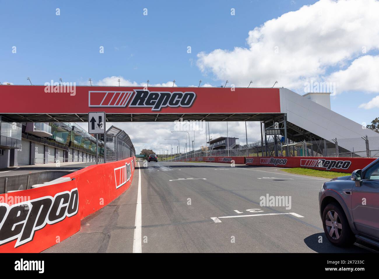 Bathurst Mount Panorama motor racing circuit, cars using the circuit as