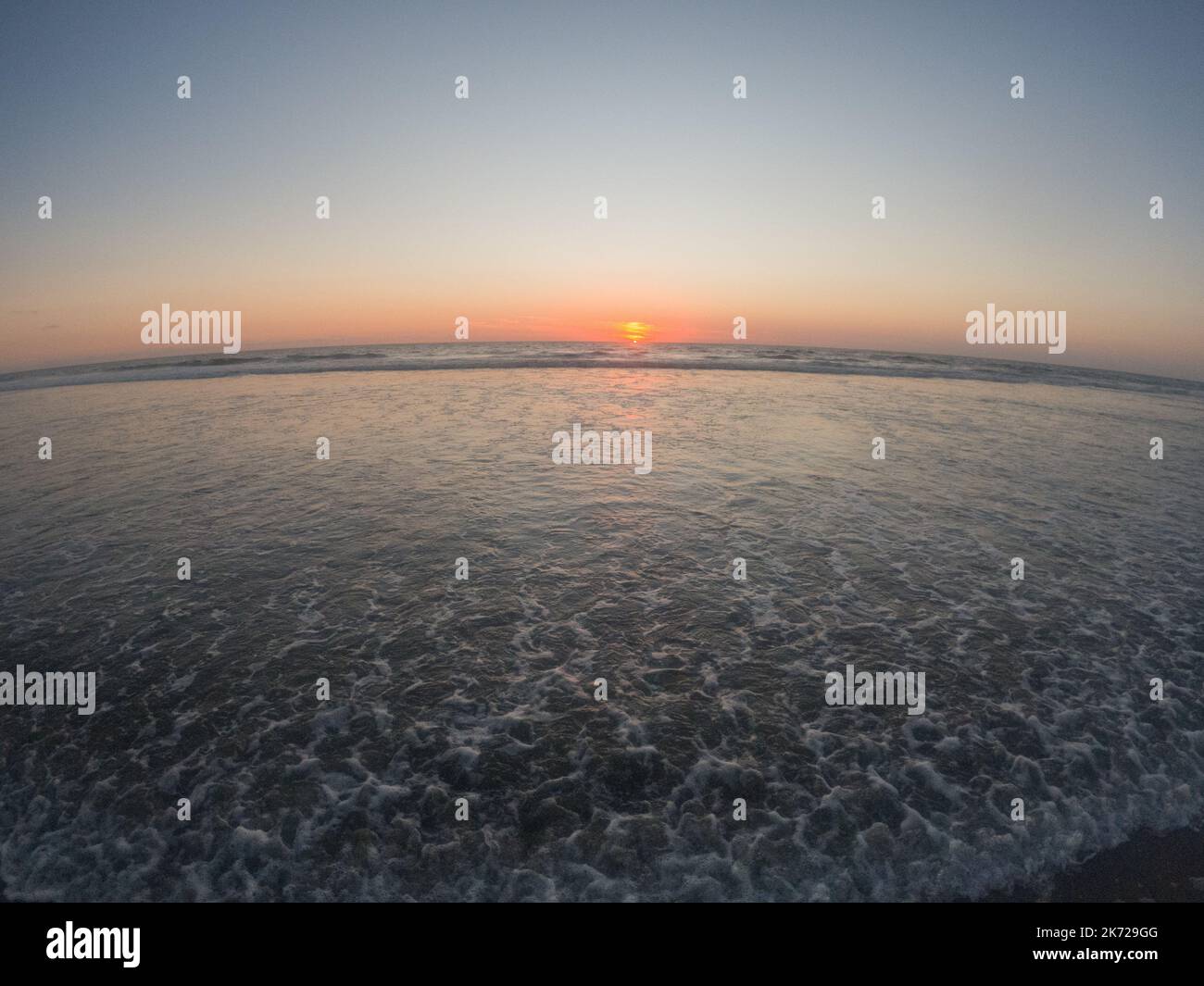 Solana Beach, CA, USA. 25th Mar, 2021. The Autumn sunset in Solana Beach, California on Sunday, October 16th, 2022 (Credit Image: © Rishi Deka/ZUMA Press Wire) Stock Photo