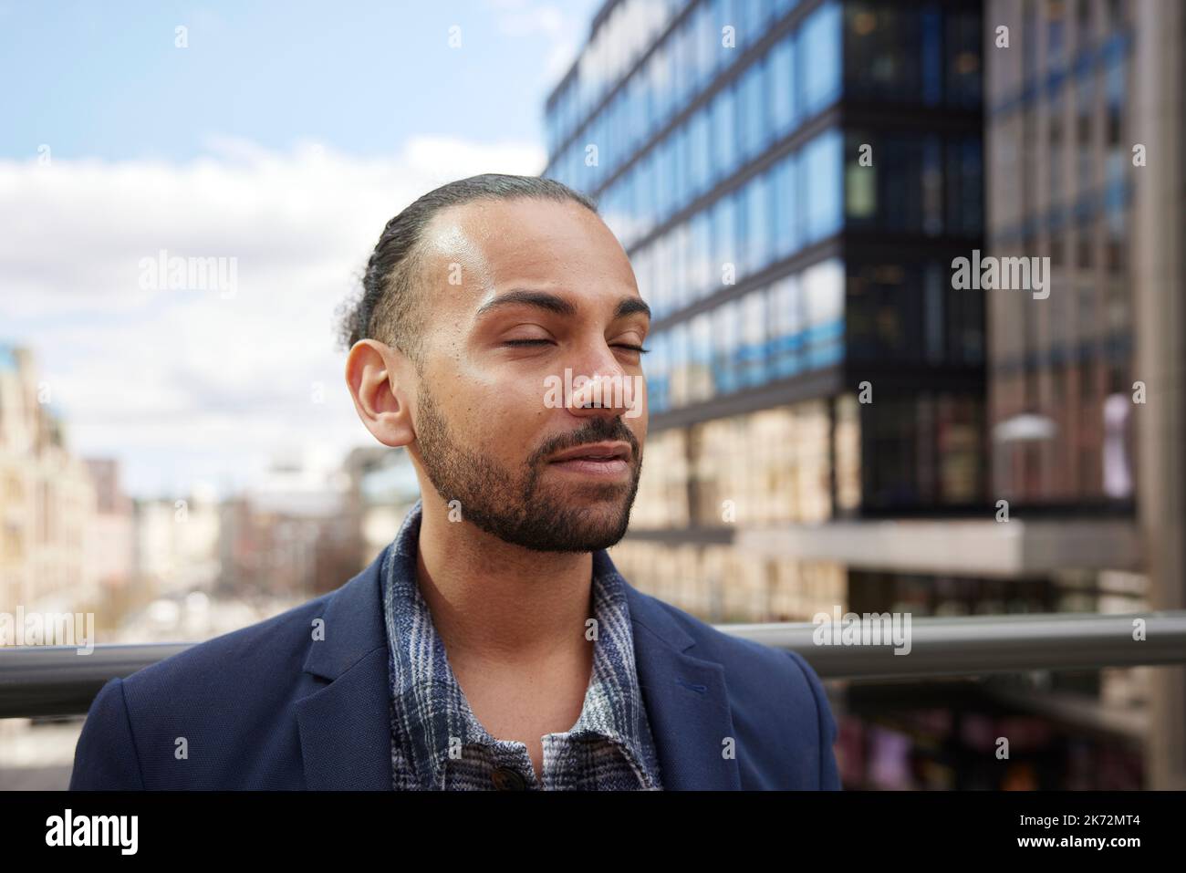 Dark brown hair brown eyes man hi-res stock photography and images - Alamy