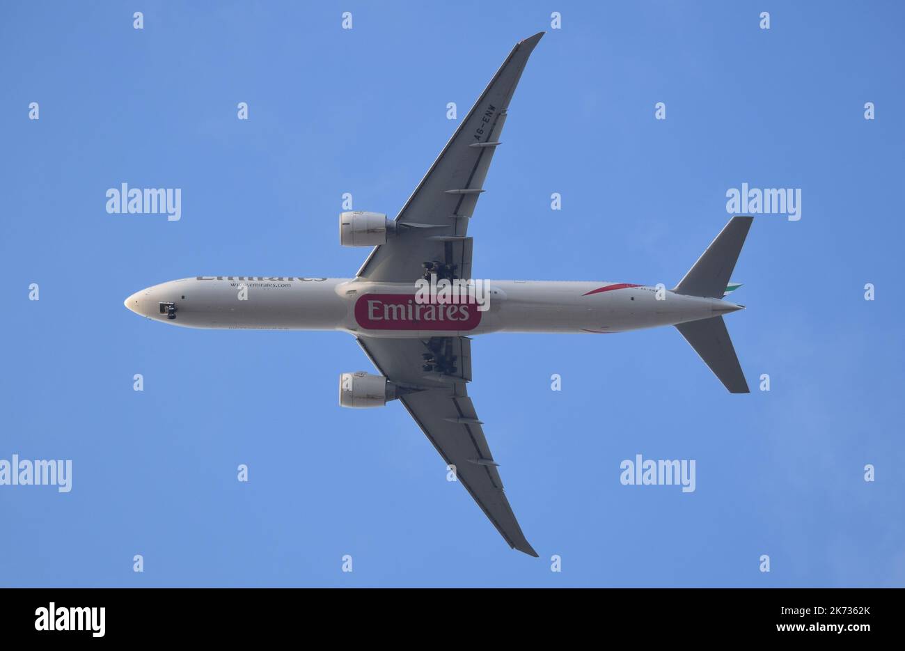 Emirates Airlines Boeing 777300ER Stock Photo Alamy