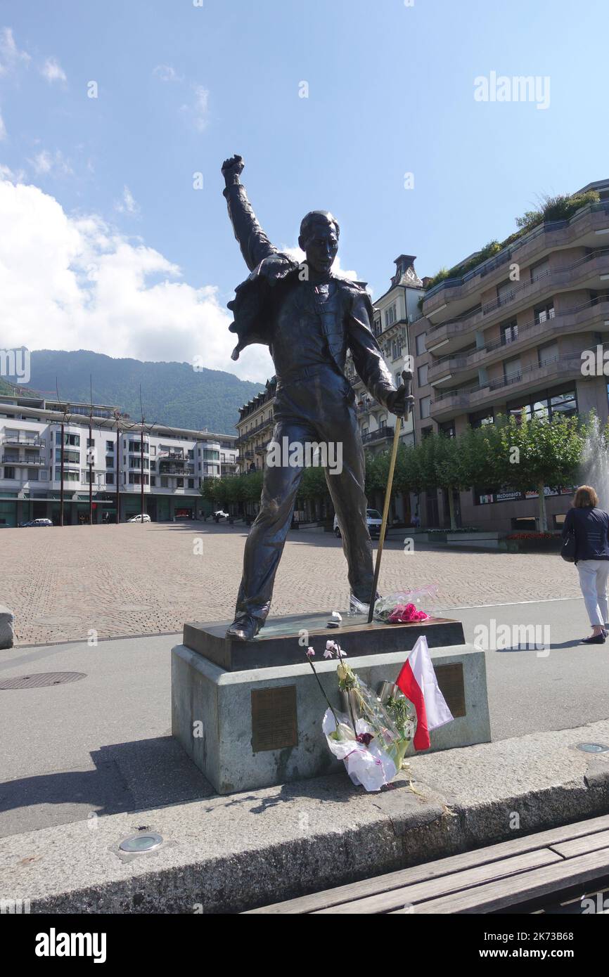 Freddie Mercury Statue 2 Stock Photo Alamy