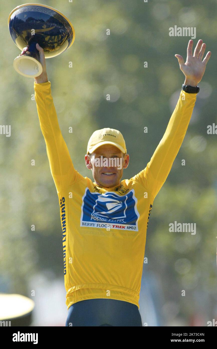 Doping. 22nd Oct, 2012. ARCHIVE PHOTO: 10 years ago, on October 22, 2012, Lance Armstrong was convicted of doping. Lance ARMSTRONG (USA/US Postal) cheers on fans while honoring his sixth tour win. Tour de France 2004 - Stage 20 Monterau - Paris - Champs-Elysees; on 25.07.2004 (c)Sven Simon #Princess-Luise-Str. 41 # 45479 M uelheim/R uhr # tel. 0208/9413250#fax. 0208/9413260 # Account 1428150 C ommerzbank E ssen BLZ 36040039 # www. Credit: dpa/Alamy Live News Stock Photo