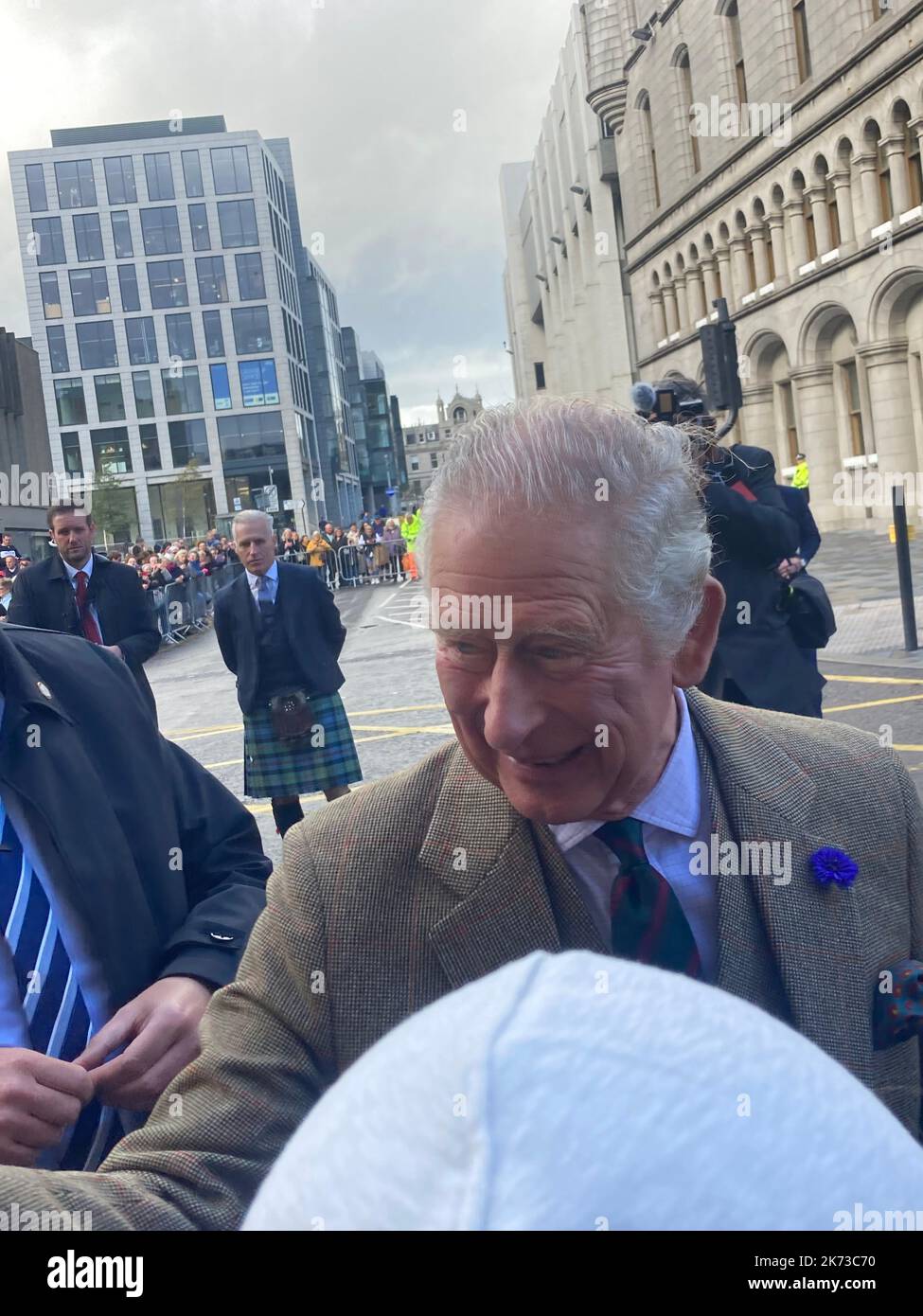ABERDEEN. SCOTLAND - 17 OCTOBER 2022: King Charles III outside the Townhouse and on walkabout in the city Stock Photo