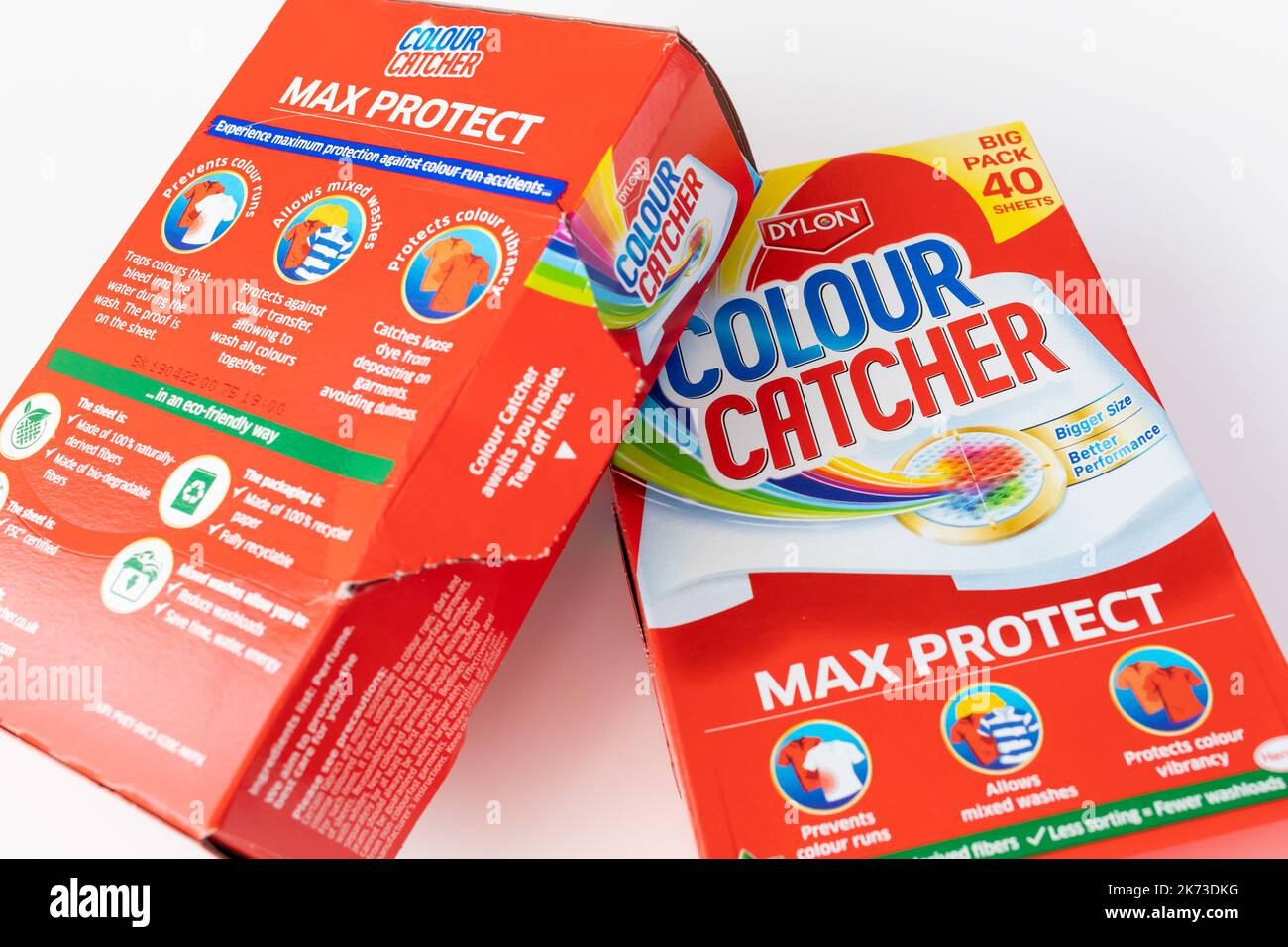 https://c8.alamy.com/comp/2K73DKG/two-boxes-of-dylon-colour-catcher-sheets-for-protection-against-colour-runs-in-the-washing-machine-2K73DKG.jpg