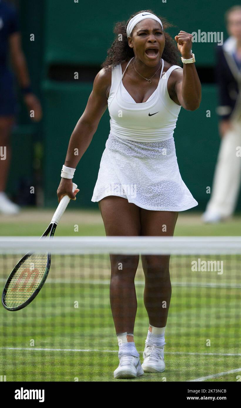 03/07/15. AELTC, Wimbledon Championships 2015, Wimbledon, London. Womens singles third round,  Serena Williams v Heather Watson, centre court. William Stock Photo