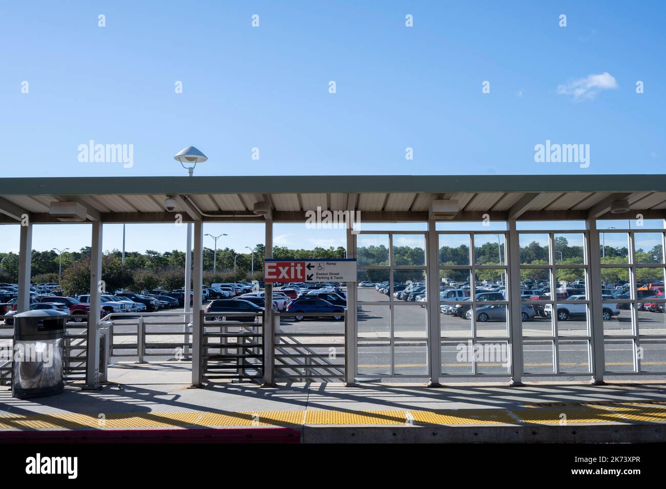 Ronkonkoma, New York, USA. 21st Sep, 2022. Ronkonkoma Station Long