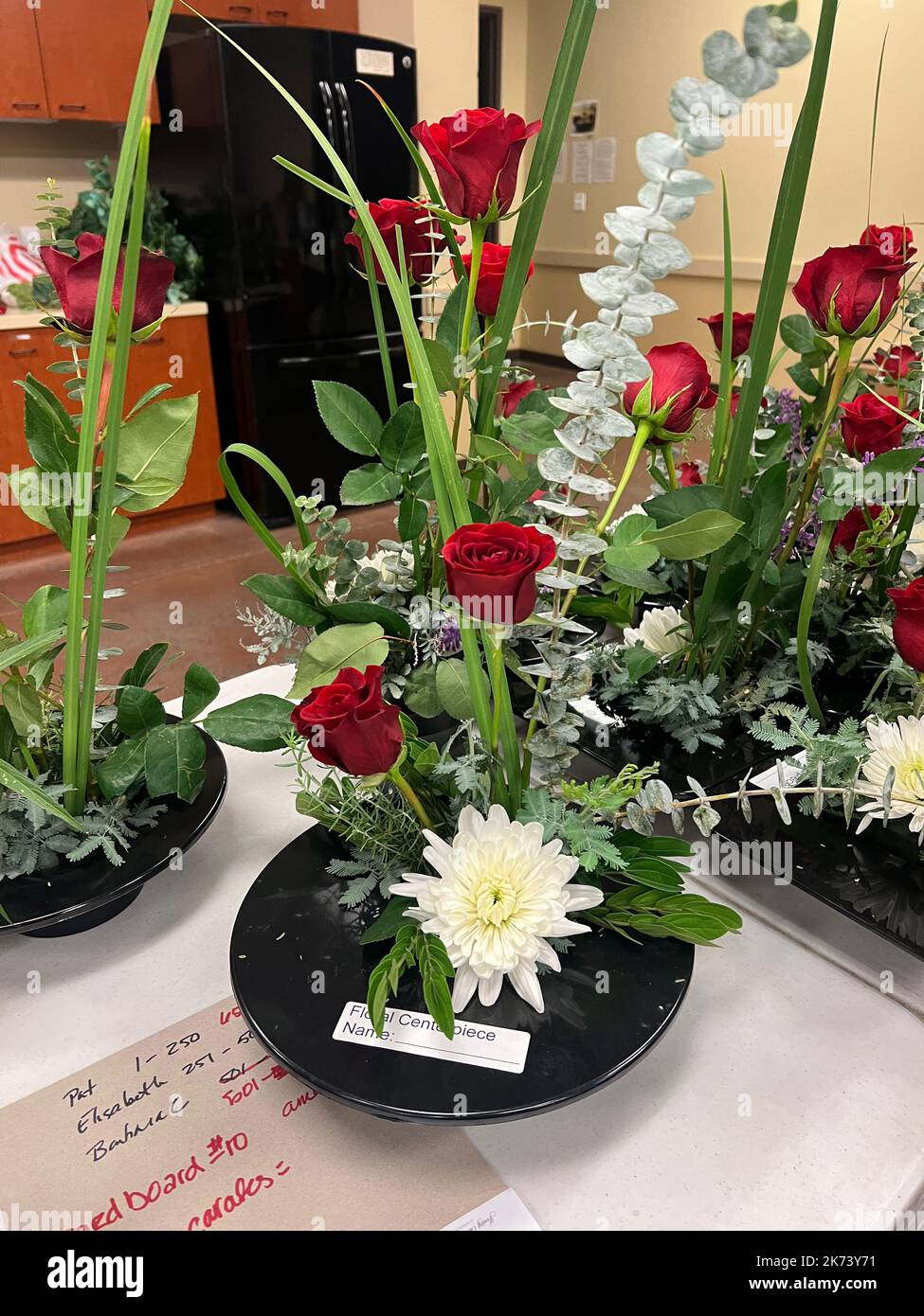 Floral table center hi-res stock photography and images - Alamy