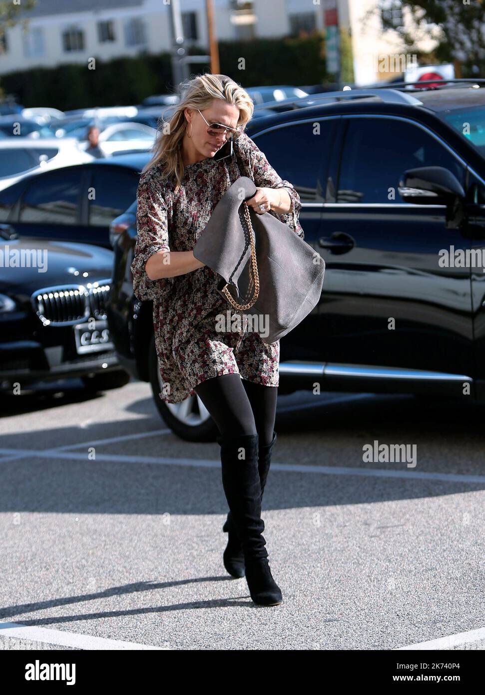 LOS ANGELES 08/12/2016 Molly Sims shopping at Saks Fifth Avenue in ...