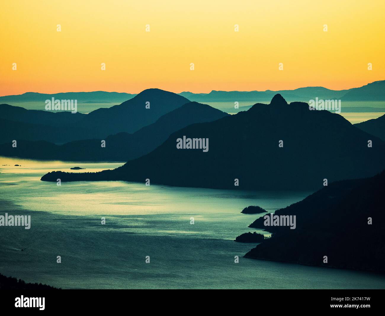 Outdoor adventure scenery in mountains hi-res stock photography and ...