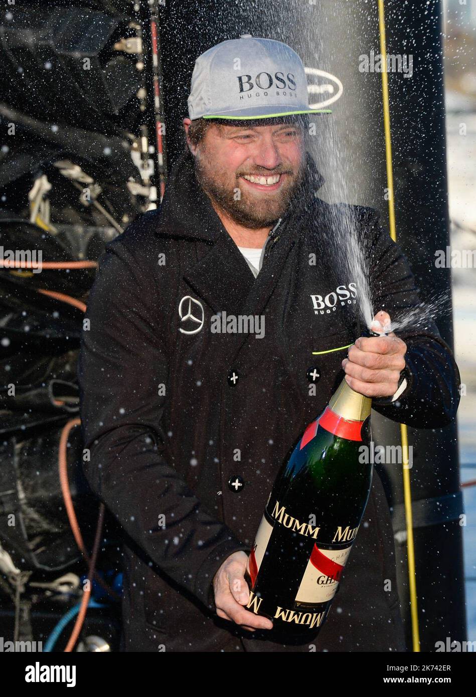 Alex Thomson: Welsh sailor completes Vendee Globe race in second place  Stock Photo
