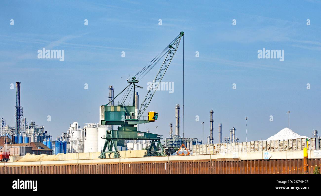Industry on the banks of the river Rhine in Germany, Europe Stock Photo