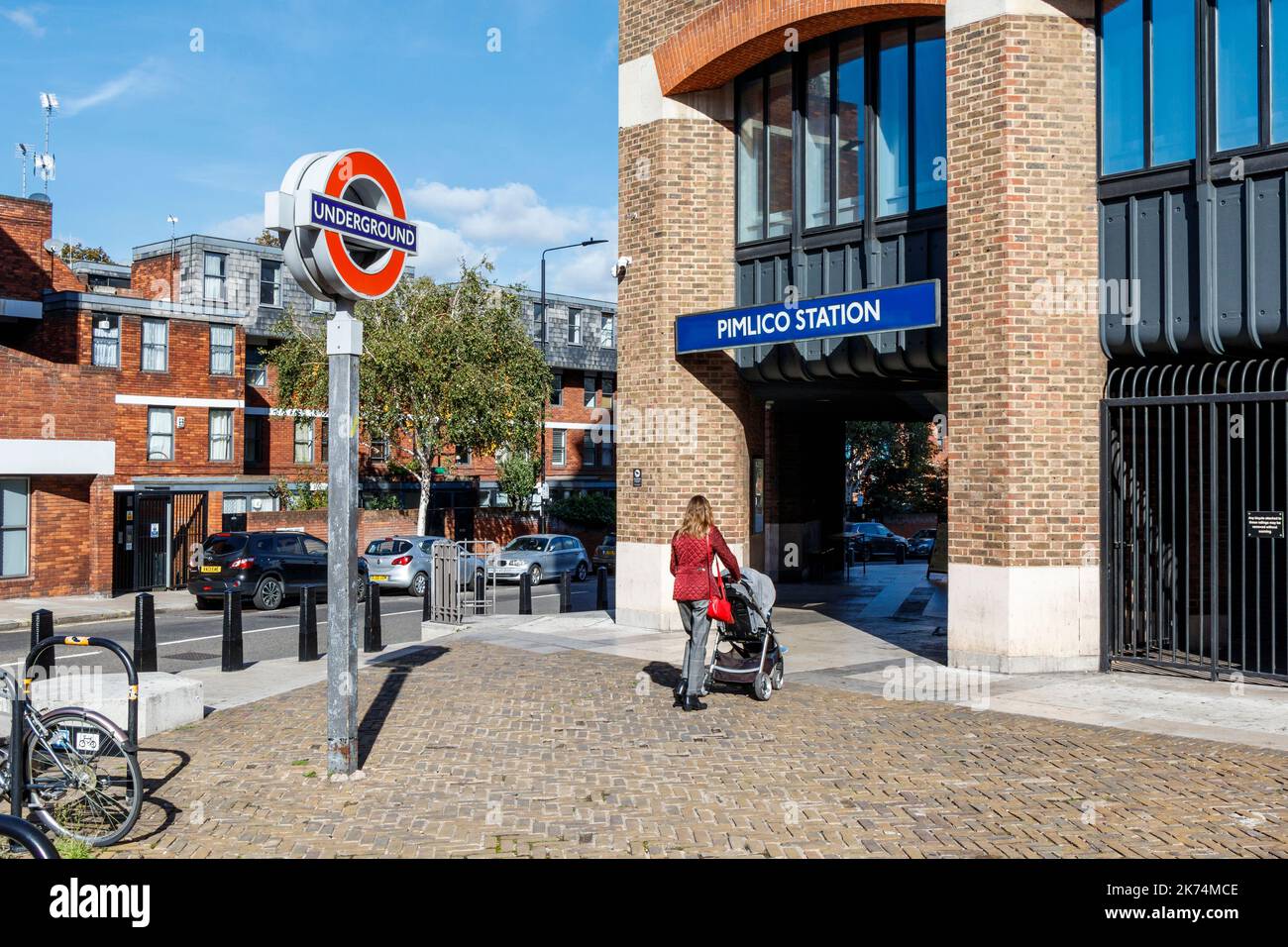 Victoria line london hi-res stock photography and images - Alamy