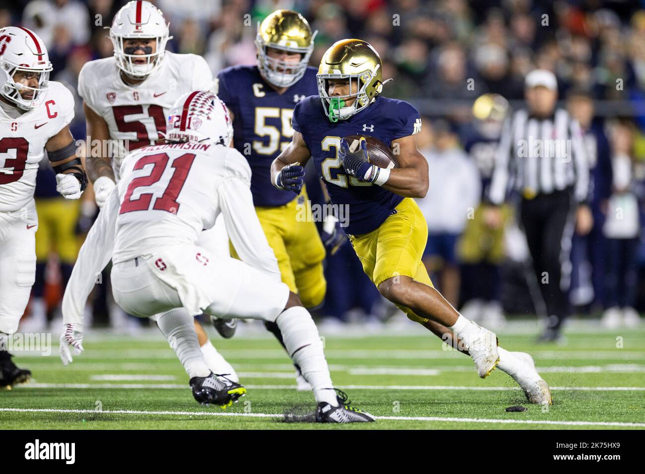 South Bend, Indiana, USA. 15th Oct, 2022. Notre Dame running back Chris